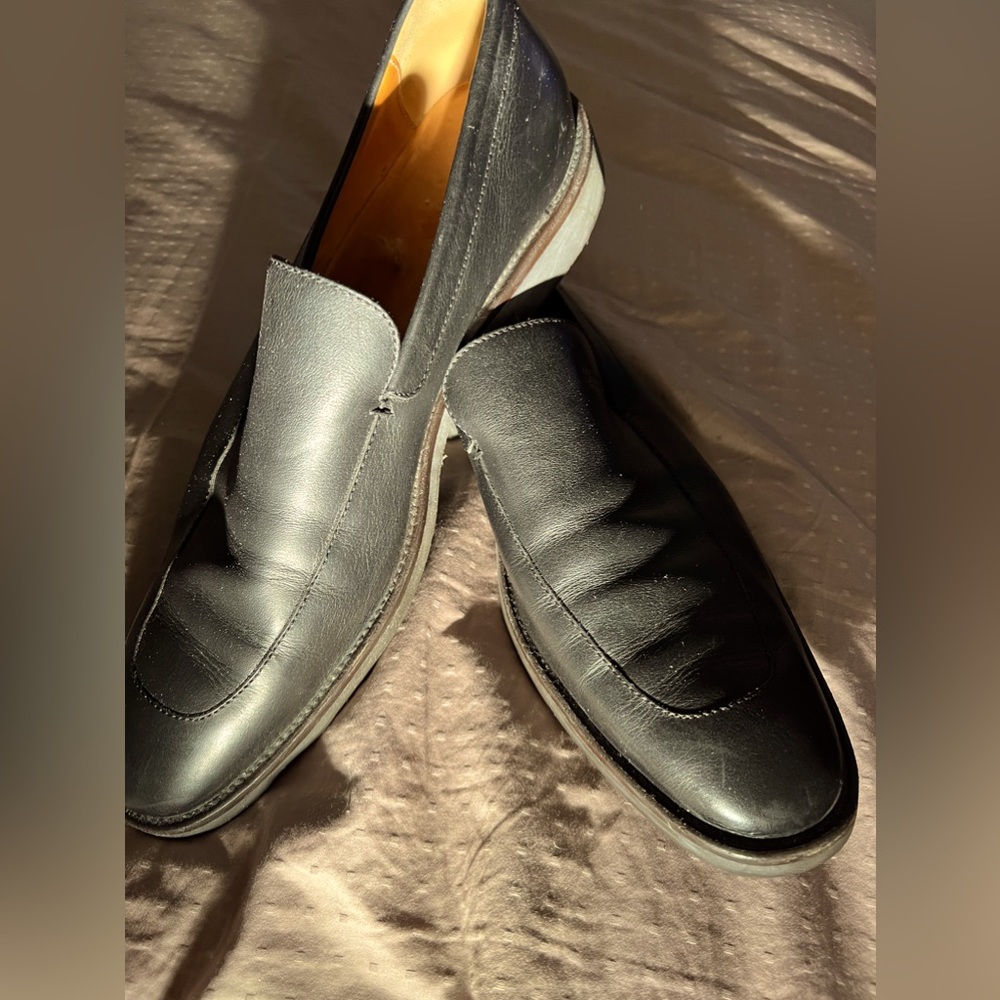 GUCCI authentic pair of shoes